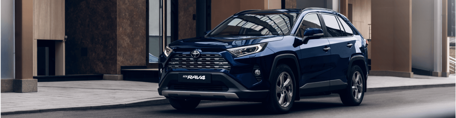 Видеообзор Toyota RAV4