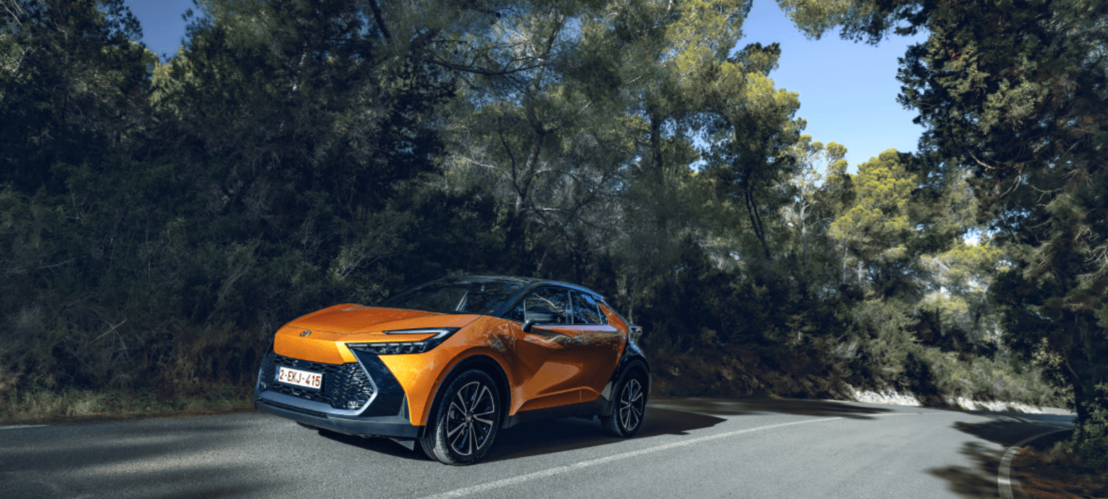 НОВЫЙ СМЕЛЬНЫЙ TOYOTA C-HR